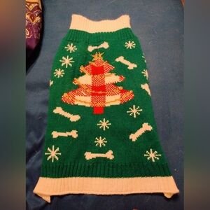 New Medium Dog Sweater with Christmas Tree Design